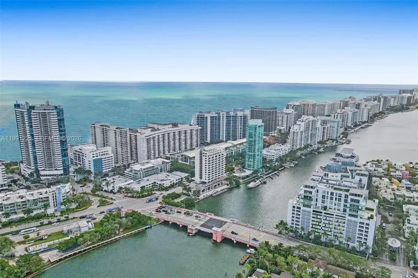 $5,800 | 6301 Collins Avenue, Unit 2308, Miami Beach, FL 33141