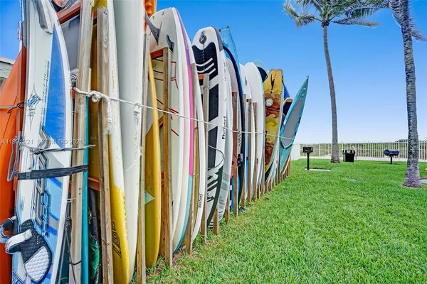 $5,800 | 6301 Collins Avenue, Unit 2308, Miami Beach, FL 33141