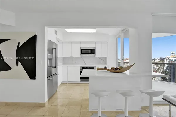 $5,800 | 6301 Collins Avenue, Unit 2308, Miami Beach, FL 33141