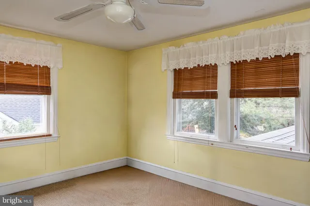 a view of a large window with an outdoor space