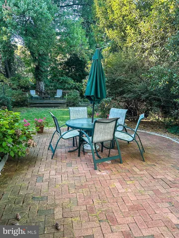 a view of outdoor space yard deck and patio