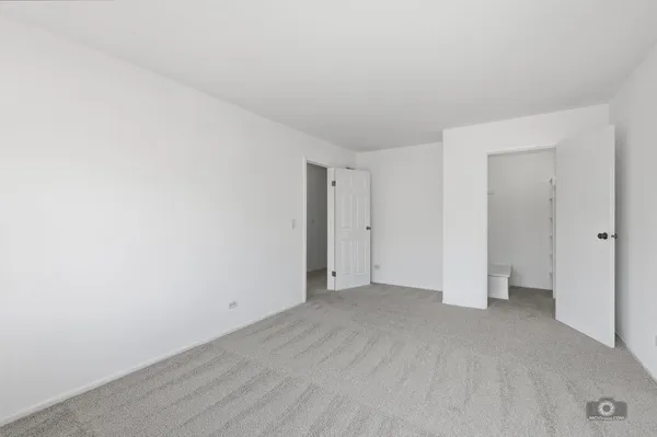 $189,000 | 226 Elkhorn Court, Unit B, Bolingbrook, IL 60440