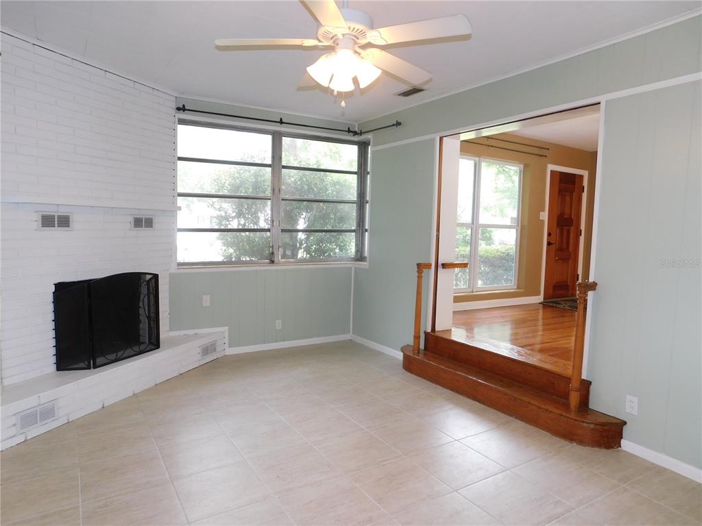 118 Northwest 35th Terrace Gainesville, FL 32607 - Photo 3 of 24