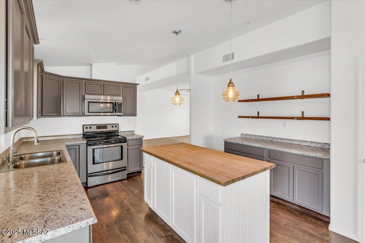 13669 South Hound Dog Road Vail, AZ 85641 - Photo 14 of 47 Gallery Image 14