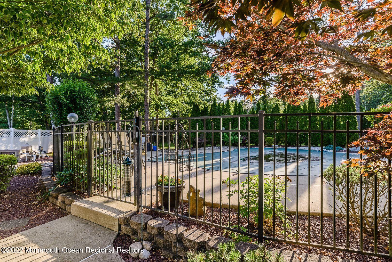 340 East Bird Village Road Jackson, NJ 08527 - Photo 6 of 41 0DOYcP60