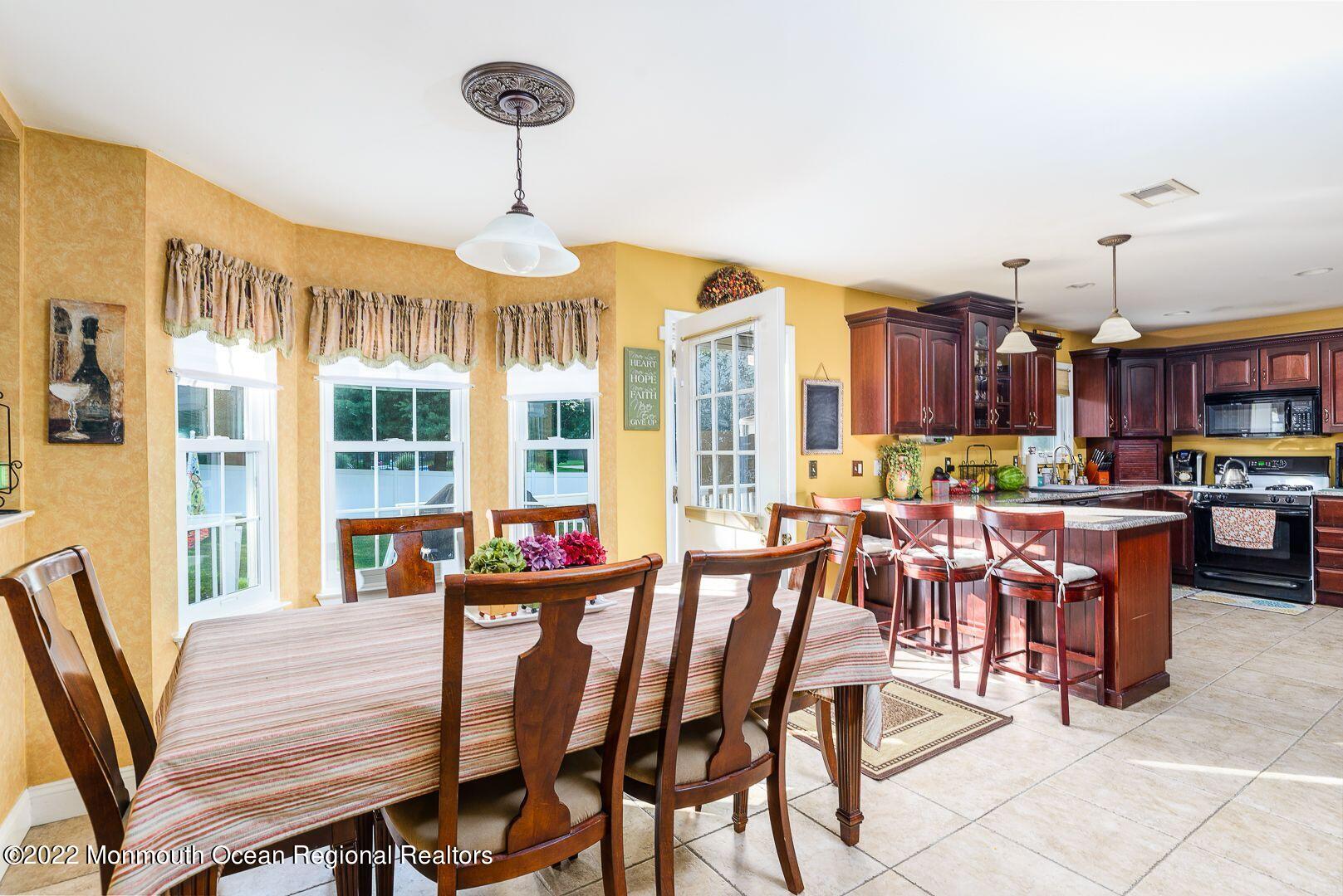 340 East Bird Village Road Jackson, NJ 08527 - Photo 10 of 41 eo7x_u44