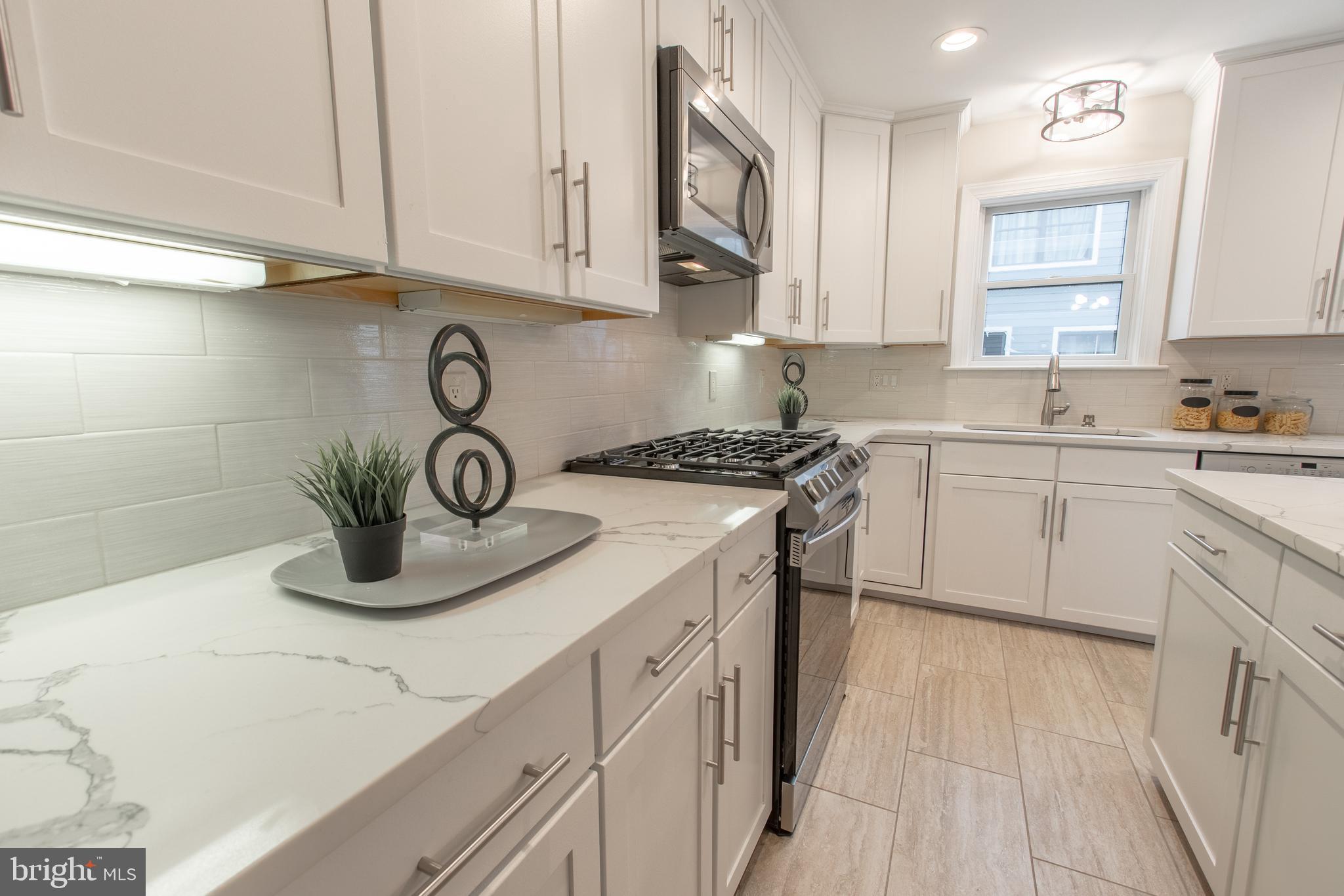 1802 Christian Street Philadelphia, PA 19146 - Photo 13 of 38