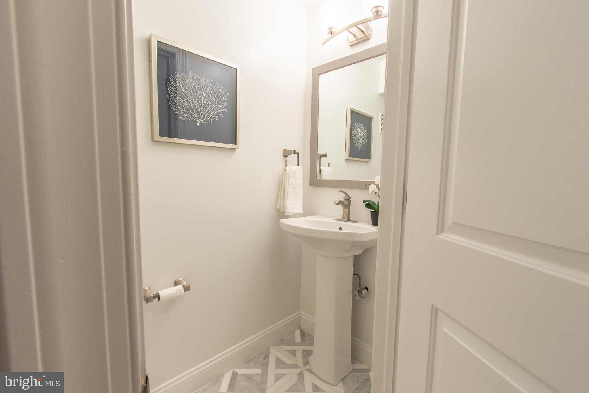 1802 Christian Street Philadelphia, PA 19146 - Photo 31 of 38