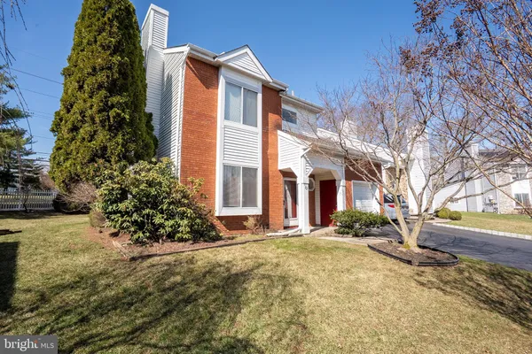 $550,000 | 62 Woodland Way, Dayton, NJ 08810
