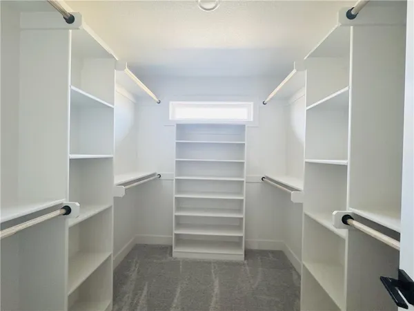 $719,900 | 18000 North Peach Blossom Drive, Platte City, MO 64079