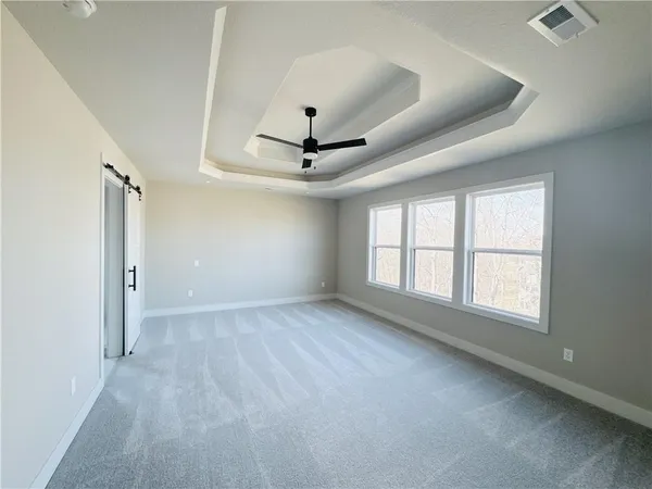 $719,900 | 18000 North Peach Blossom Drive, Platte City, MO 64079