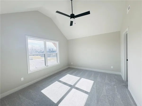 $719,900 | 18000 North Peach Blossom Drive, Platte City, MO 64079