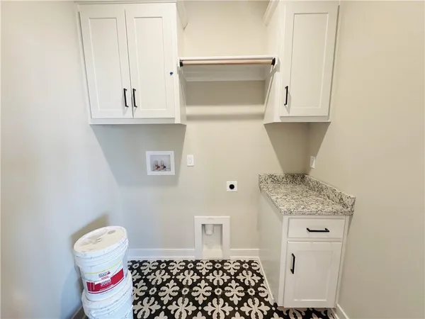 $719,900 | 18000 North Peach Blossom Drive, Platte City, MO 64079