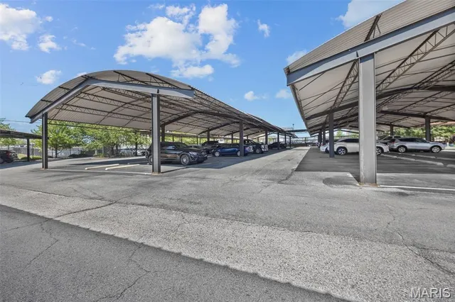 $329,900 | 4100 Forest Park Avenue, Unit 306, St. Louis, MO 63108