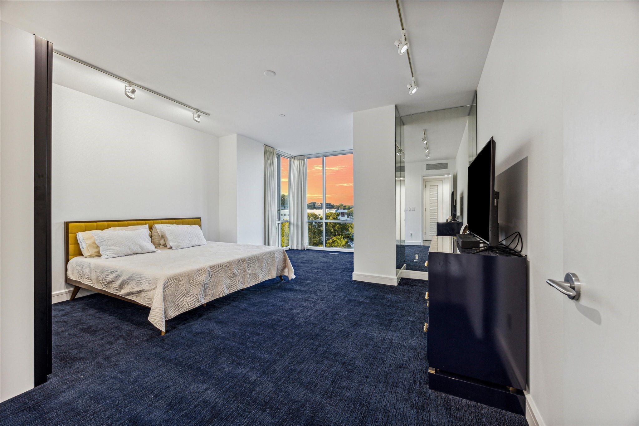 901 West 9th Street, Unit 401A Austin, TX 78703 - Photo 11 of 30