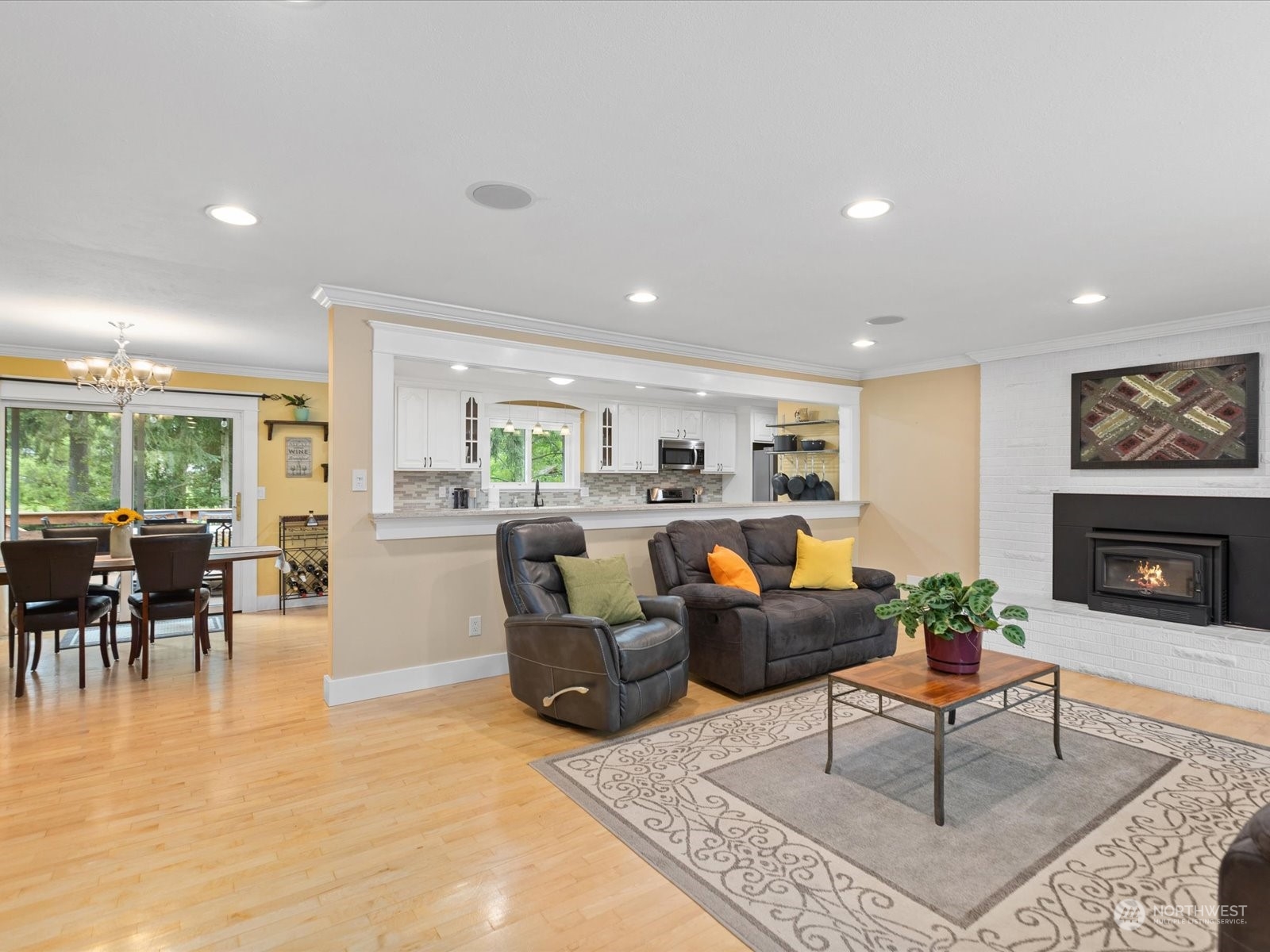 16818 51st Avenue Southeast Bothell, WA 98012 - Photo 3 of 38 Gallery Image 3