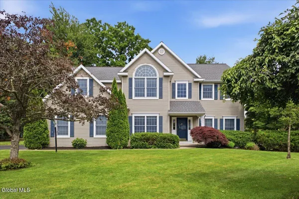 $825,000 | 5504 Tansy Court, Guilderland, NY 12303