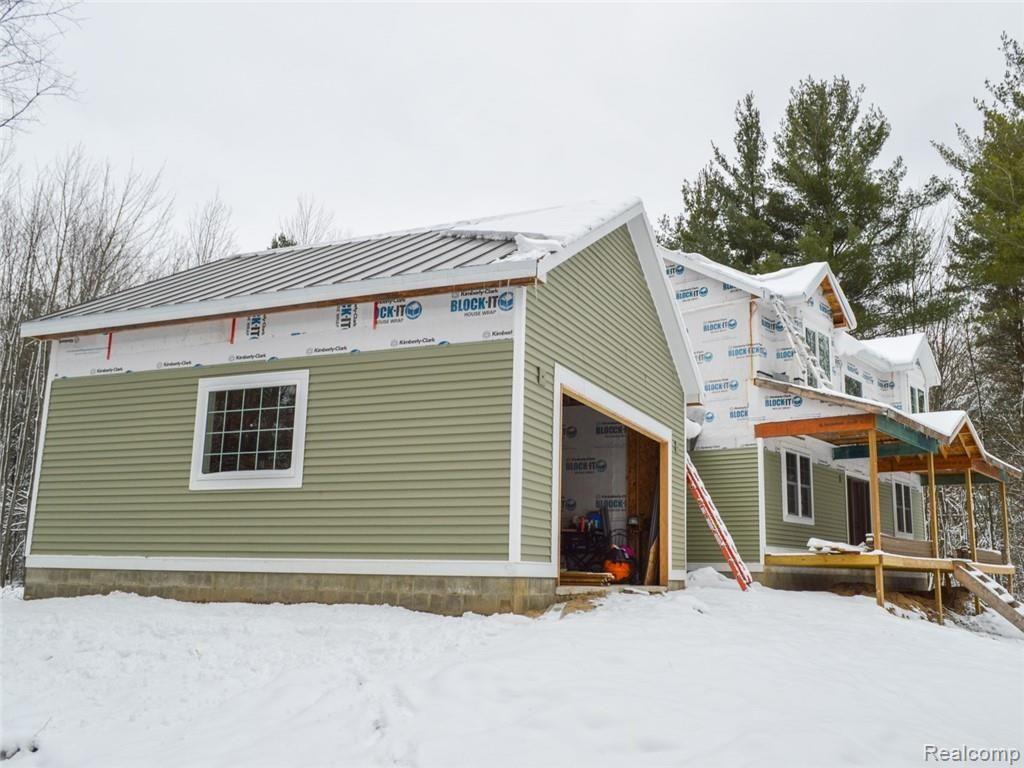 7242 North Seymour Road Flushing, MI 48433 - Photo 3 of 28 DSC_6943.jpg