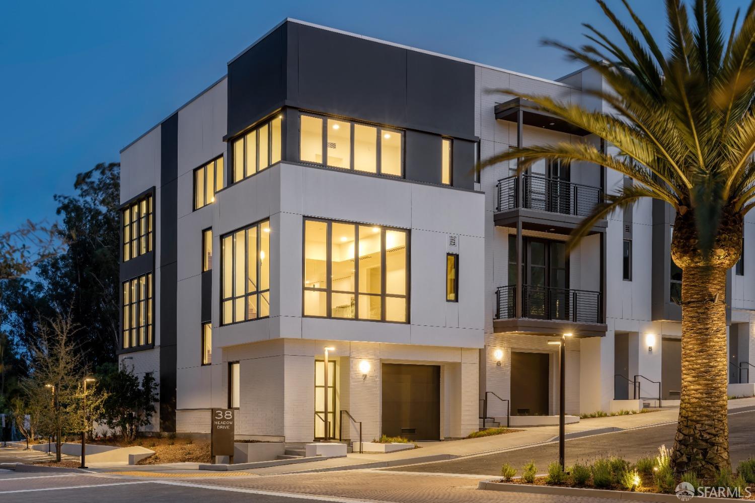 38 Meadow Hill Dr Unit 7  