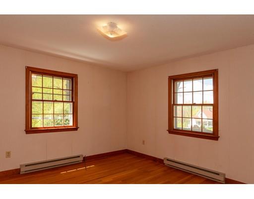 12 Marsh Road Dudley, MA 01571 - Photo 13 of 24 Gallery Image 13