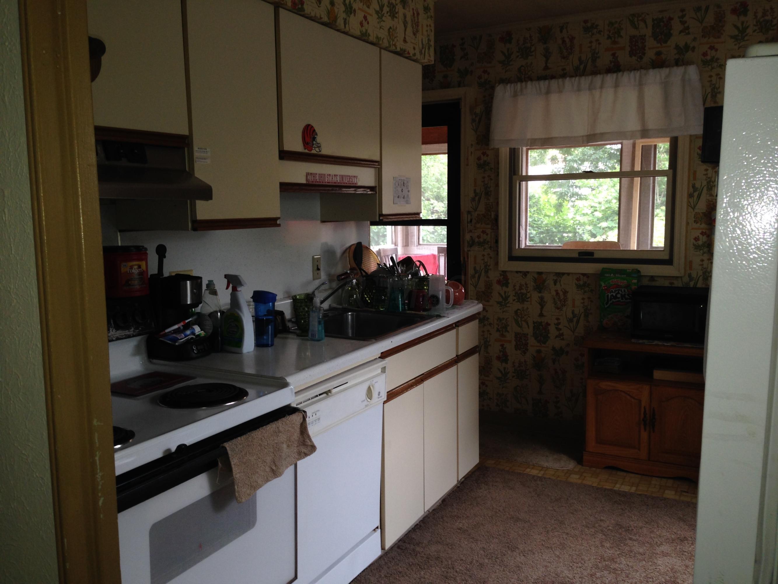 1982 Langham Road Columbus, OH 43221 - Photo 2 of 6