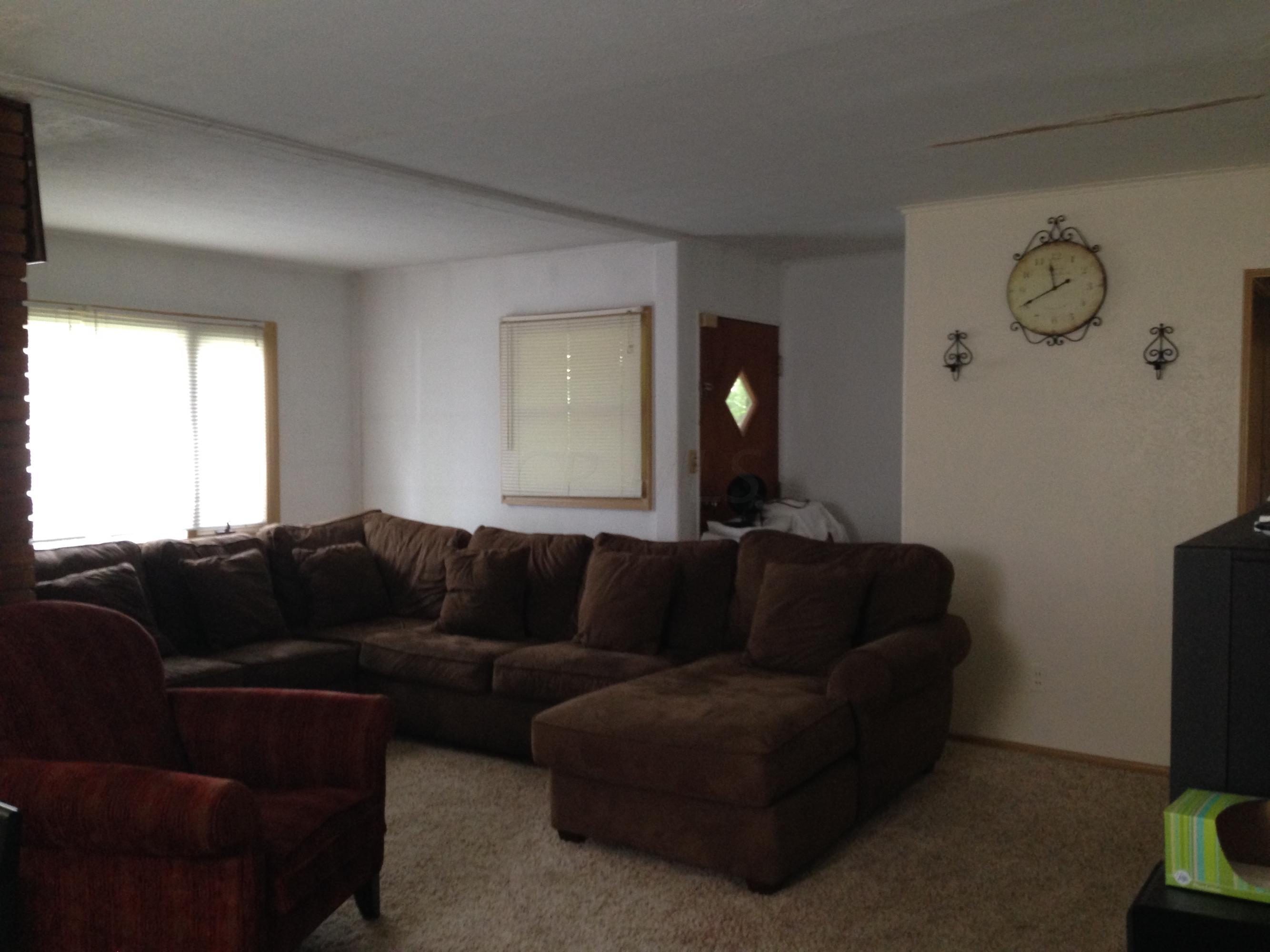 1982 Langham Road Columbus, OH 43221 - Photo 3 of 6