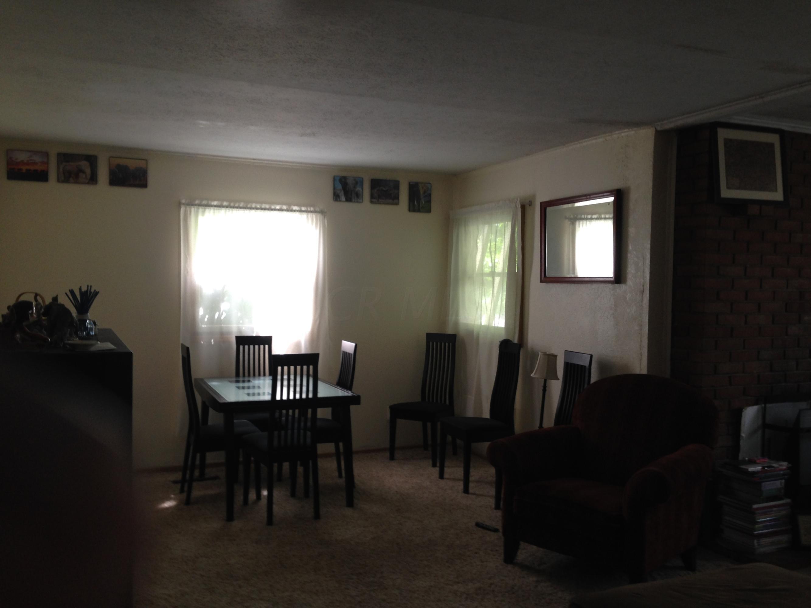 1982 Langham Road Columbus, OH 43221 - Photo 4 of 6