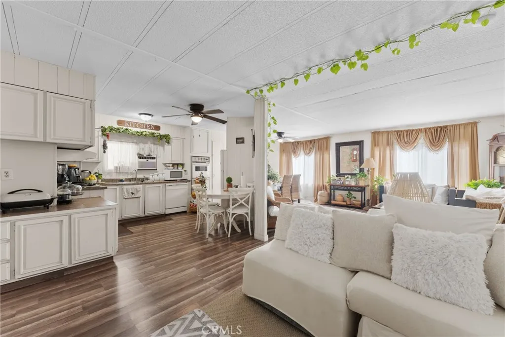 3883 Buchanan Street Riverside, CA 92503 - Photo 12 of 47