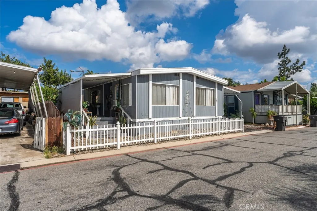 3883 Buchanan Street Riverside, CA 92503 - Photo 2 of 47