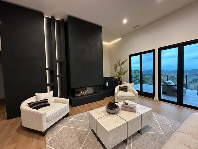 $2,995,000 | 3921 Flintridge Drive, Santa Rosa, CA 95403