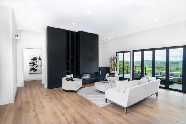 $2,995,000 | 3921 Flintridge Drive, Santa Rosa, CA 95403