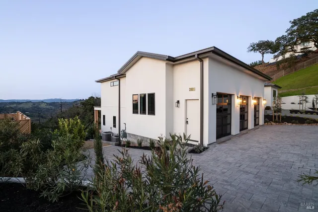 $2,995,000 | 3921 Flintridge Drive, Santa Rosa, CA 95403