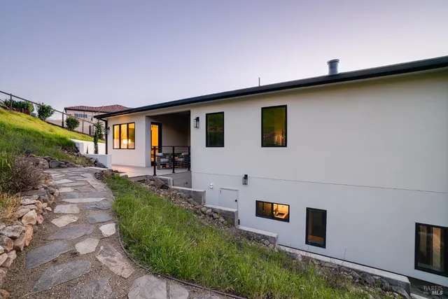 $2,995,000 | 3921 Flintridge Drive, Santa Rosa, CA 95403