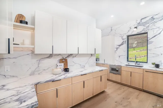 $2,995,000 | 3921 Flintridge Drive, Santa Rosa, CA 95403