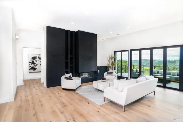 $2,995,000 | 3921 Flintridge Drive, Santa Rosa, CA 95403