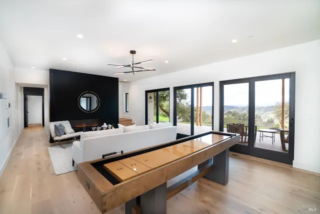 $2,995,000 | 3921 Flintridge Drive, Santa Rosa, CA 95403