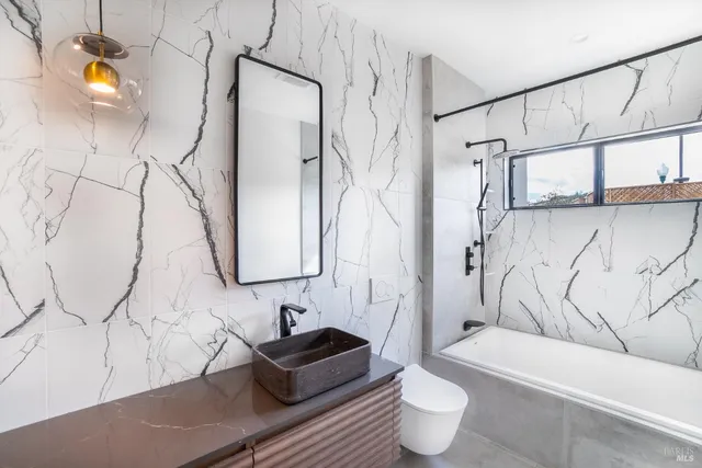 $2,995,000 | 3921 Flintridge Drive, Santa Rosa, CA 95403