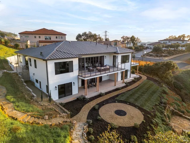 $2,995,000 | 3921 Flintridge Drive, Santa Rosa, CA 95403