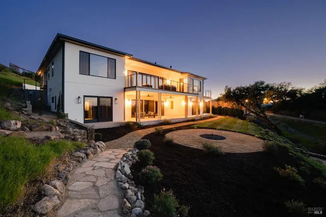 $2,995,000 | 3921 Flintridge Drive, Santa Rosa, CA 95403