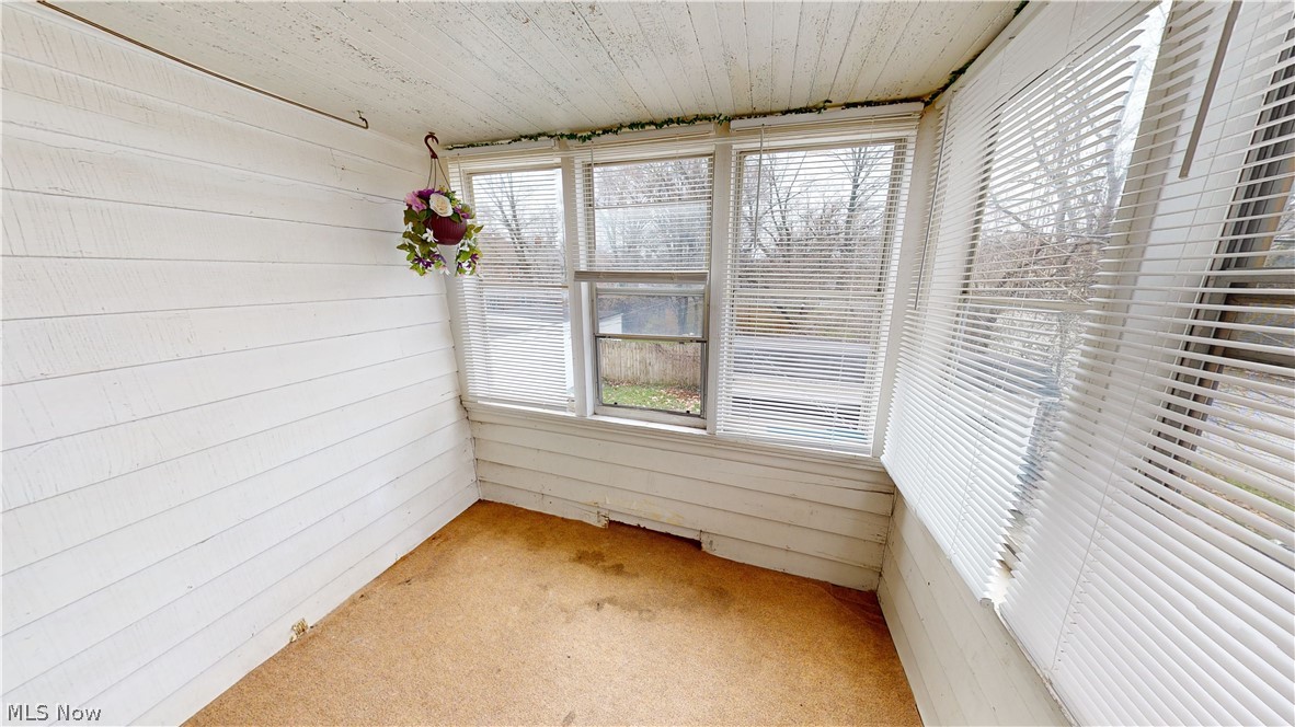13694 Cedar Road Cleveland, OH 44118 - Photo 36 of 40 Upper unit sun porch