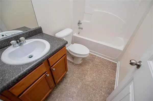 $239,900 | 240 River Meadow Drive, LaGrange, GA 30241