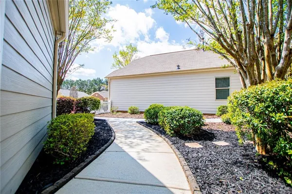 $239,900 | 240 River Meadow Drive, LaGrange, GA 30241