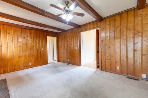 a view of a livingroom with an entryway