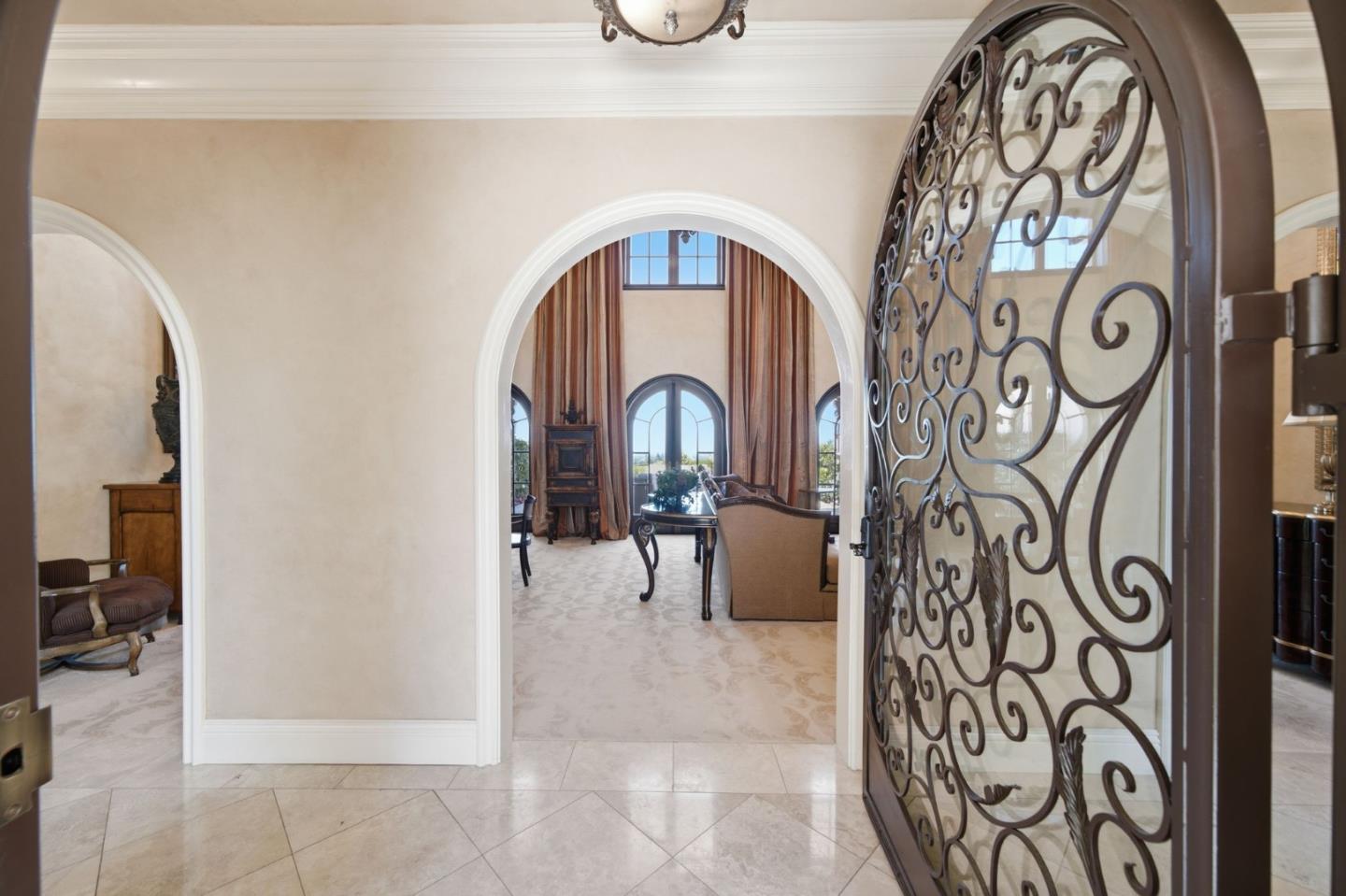 10285 Magdalena Road Los Altos Hills, CA 94024 - Photo 7 of 63 Gallery Image 7