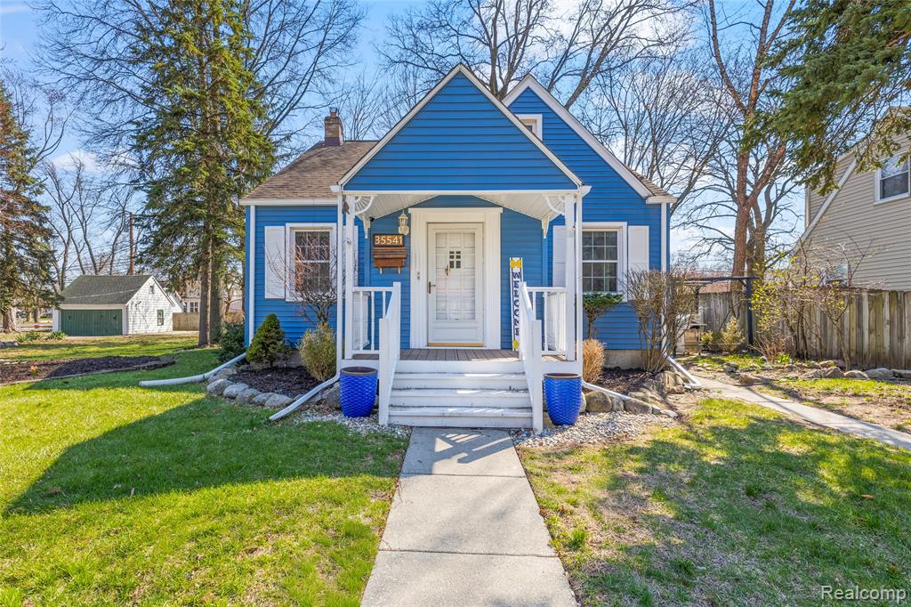35541 Glenwood Road Wayne, MI 48184 - Photo 1 of 23