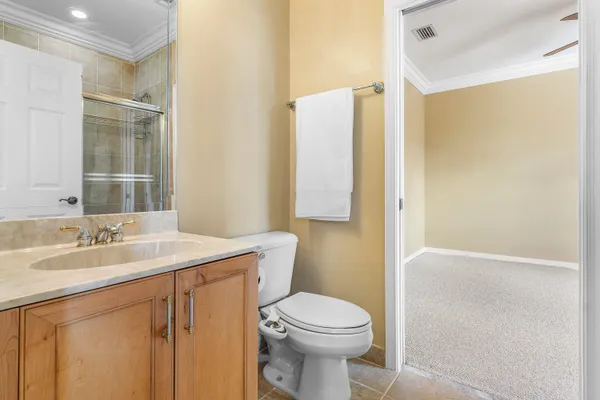 $990,000 | 9915 Vía Bernini, Lake Worth, FL 33467