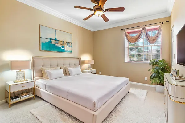 $990,000 | 9915 Vía Bernini, Lake Worth, FL 33467