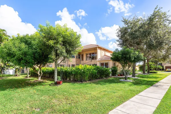 $990,000 | 9915 Vía Bernini, Lake Worth, FL 33467