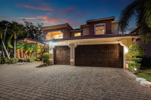 $990,000 | 9915 Vía Bernini, Lake Worth, FL 33467