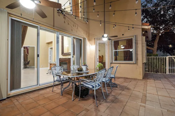 $990,000 | 9915 Vía Bernini, Lake Worth, FL 33467